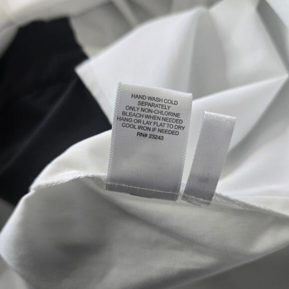 ⭐️New York and Company Black White Colorblock Buttoned Down Blouse Sz L - Picture 7 of 7